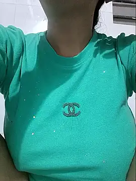 Shiny Babe online show from 01.17.26