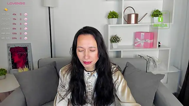RubiHarlot online show from 10.06.25