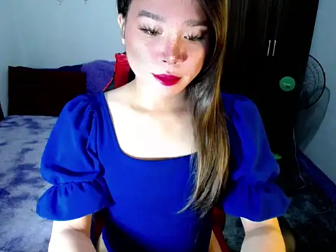 Urassiansweetcummer online show from 10.31.25