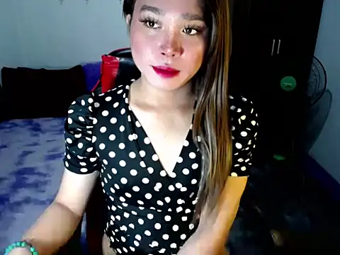 Urassiansweetcummer online show from 11.08.25