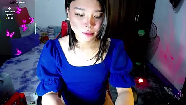 Urassiansweetcummer online show from 02.18.26