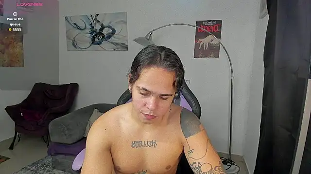 Snapshot of Maximiliano_scoott__ chatting on 05.24.26 Maximiliano scoott online show from 05.24.26