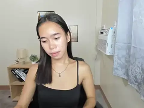 Snapshot of Shindoll chatting on 10.15.25 Shindoll online show from 10.15.25