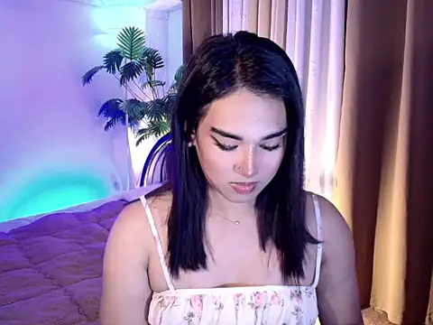 Snapshot of magnificent_kitana chatting on 04.19.26 magnificent kitana online show from 04.19.26