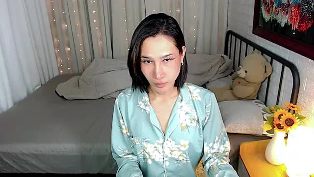 TRANSGODDESSA online show from 12.20.25