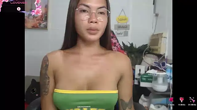 Snapshot of lucyheart777 chatting on 06.14.26 lucyheart777 online show from 06.14.26