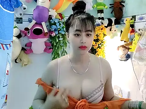 emgaixinhngoan online show from 11.20.25