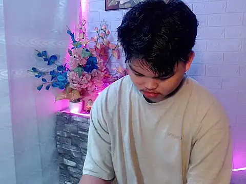 Snapshot of Reynelcock chatting on 06.02.26 Reynelcock online show from 06.02.26