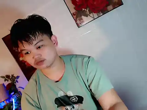 Snapshot of Reynelcock chatting on 06.26.26 Reynelcock online show from 06.26.26