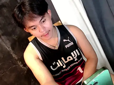 urguy toshi online show from 10.22.25