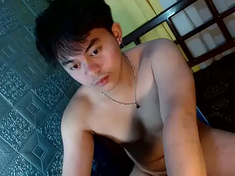 Snapshot of urguy_toshi chatting on 02.06.26 urguy toshi online show from 02.06.26