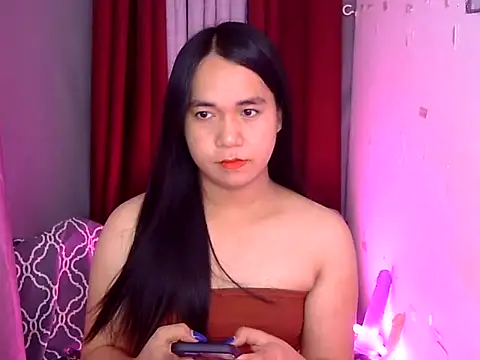 Snapshot of SexyMica69 chatting on 09.23.25 SexyMica69 online show from 09.23.25