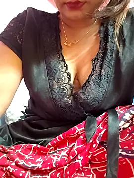 Snapshot of HOTT_SHANAYA chatting on 12.19.25 HOTT SHANAYA online show from 12.19.25
