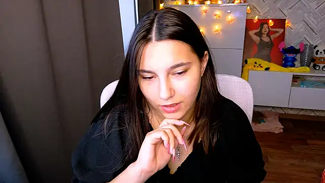 Snapshot of Arianna_Grend chatting on 09.10.25 Arianna Grend online show from 09.10.25