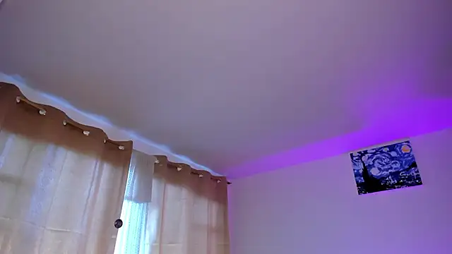 Snapshot of Shophie_thoopson chatting on 10.28.25 Shophie thoopson online show from 10.28.25