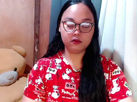 Snapshot of _Lylia chatting on 02.04.26 Lylia online show from 02.04.26