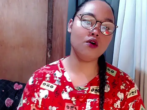 Snapshot of _Lylia chatting on 02.23.26 Lylia online show from 02.23.26