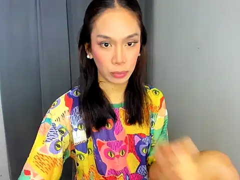 Snapshot of lucyshanex chatting on 11.12.25 lucyshanex online show from 11.12.25