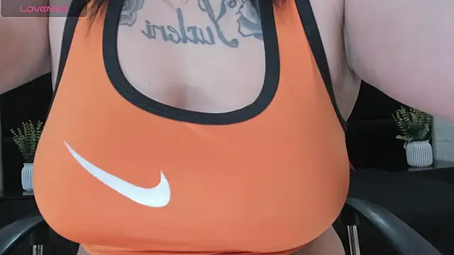 Snapshot of Dantzel_ chatting on 02.09.26 Dantzel online show from 02.09.26