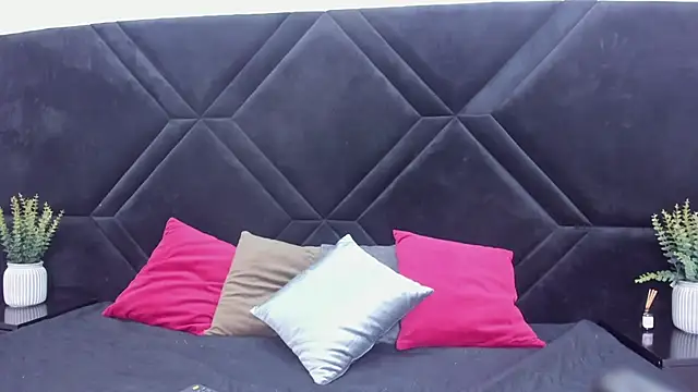 Dantzel  online show from 03.17.26