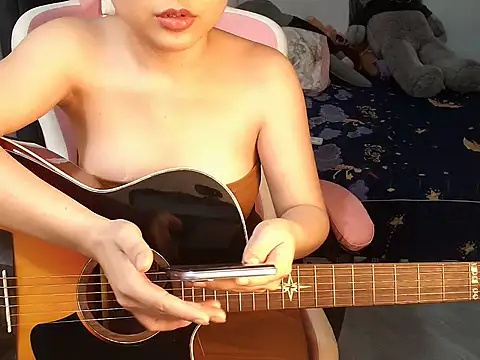 Snapshot of Ori-Yannie chatting on 09.11.25 Ori-Yannie online show from 09.11.25