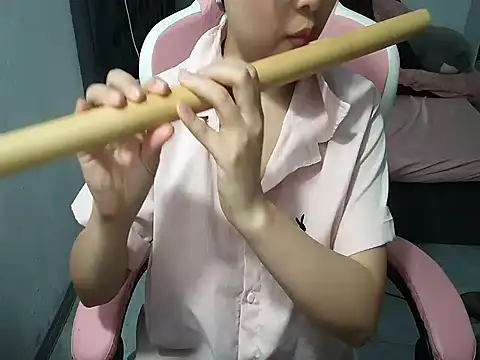 Snapshot of Ori-Yannie chatting on 11.09.25 Ori-Yannie online show from 11.09.25