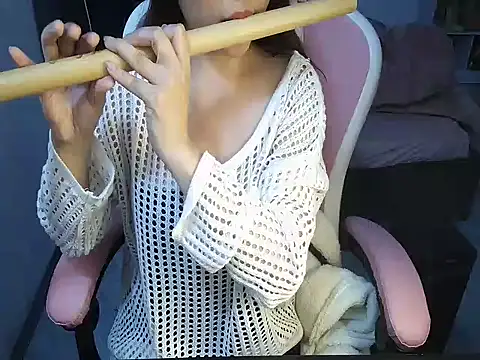 Snapshot of Ori-Yannie chatting on 11.22.25 Ori-Yannie online show from 11.22.25