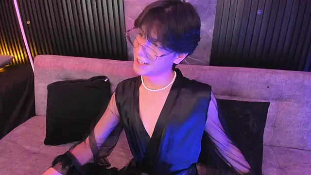 luixdust  online show from 11.07.25