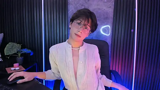 luixdust  online show from 11.13.25