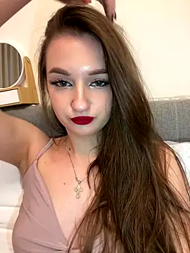 AdelinaEmber online show from 11.06.25