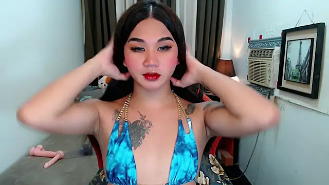 Snapshot of lil_fantacy chatting on 10.20.25 lil fantacy online show from 10.20.25