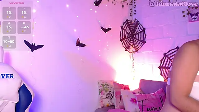 hinnata lovely online show from 10.24.25