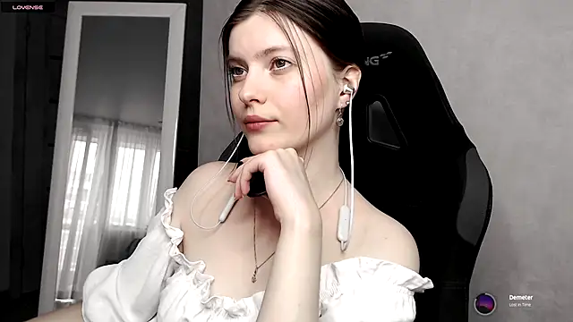 Snapshot of cute_elfy_ chatting on 09.09.25 cute elfy online show from 09.09.25