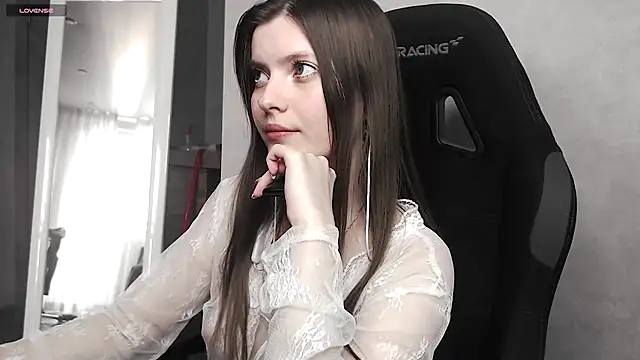 Snapshot of cute_elfy_ chatting on 10.03.25 cute elfy online show from 10.03.25