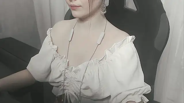 cute elfy  online show from 02.07.26