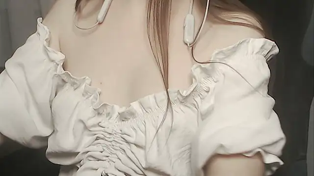 cute elfy  online show from 02.10.26