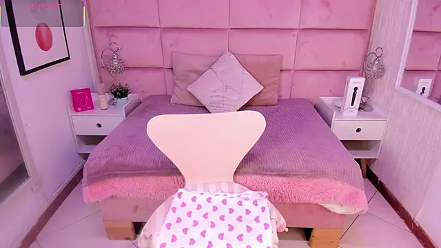 Janah Myers online show from 11.25.25