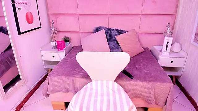 Janah Myers online show from 12.15.25