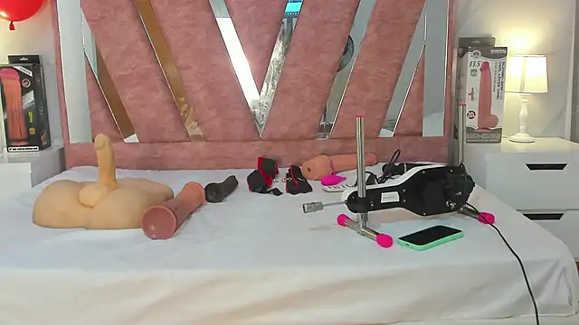 Snapshot of Wonderkloe_ chatting on 02.17.26 Wonderkloe online show from 02.17.26