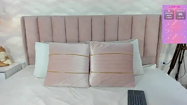  Im genesis  online show from 10.05.25