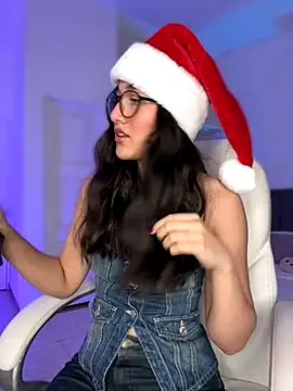 Snapshot of julieta_jhonss chatting on 11.30.25 julieta jhonss online show from 11.30.25