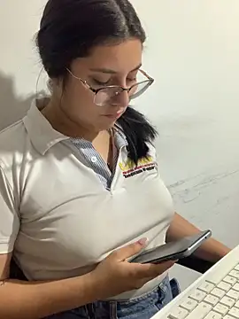 Velma star online show from 09.12.25