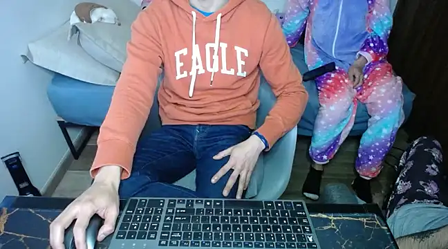 bossking017 online show from 02.15.25