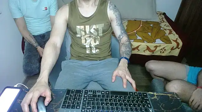 bossking017 online show from 03.14.25