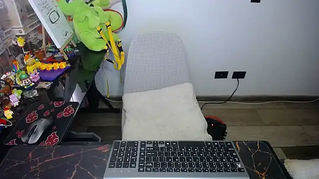 bossking017 online show from 09.14.25