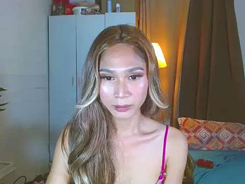 Snapshot of kittygurl124 chatting on 05.28.26 kittygurl124 online show from 05.28.26