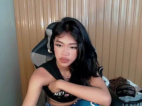 urcurlydiva online show from 04.19.26