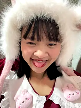 Daisy018 online show from 10.15.25