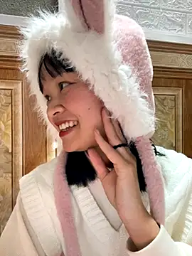 Daisy018 online show from 11.18.25