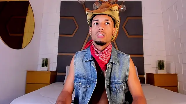 Thiagoferreti online show from 11.18.25